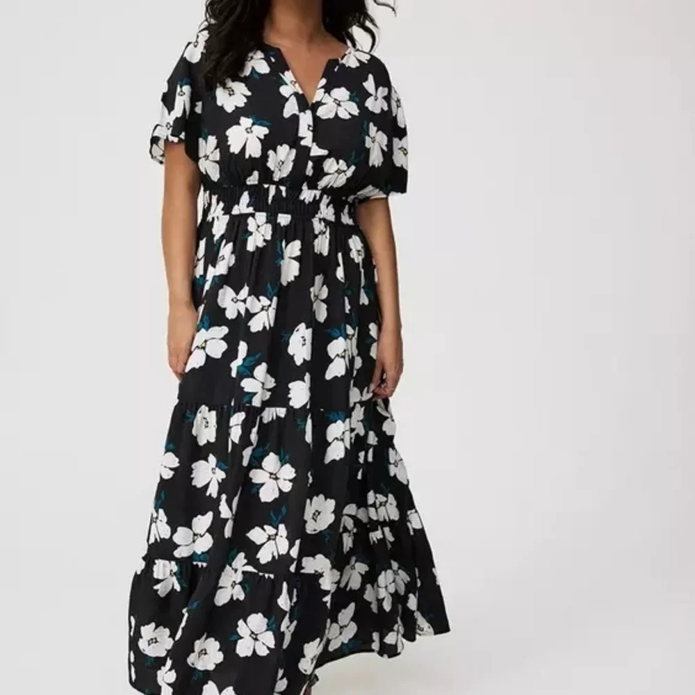 Black Floral Maxi Dress with White Bloom Print - Picture 2 of 7